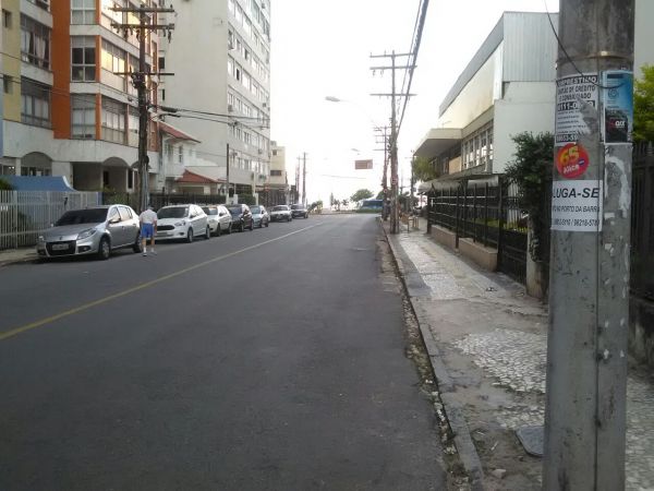Apt 2 qts, Barra