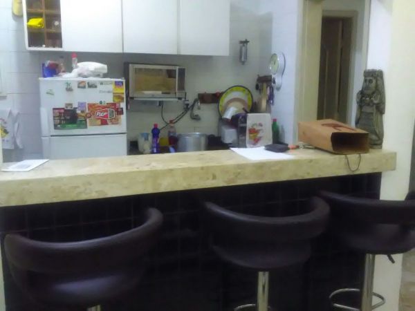 Apt 2 qts, Barra